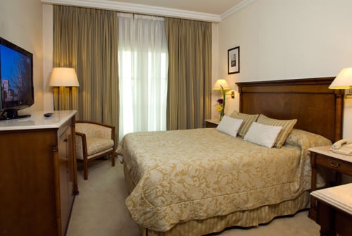 호텔 Howard Johnson By Wyndham 9 De Julio Avenue