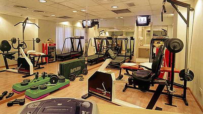 호텔 Howard Johnson By Wyndham 9 De Julio Avenue