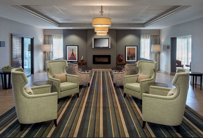 فندق Hampton Inn Bostonlogan Airport