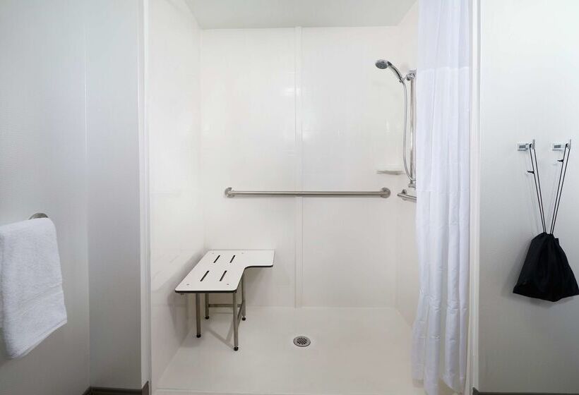 בית מלון כפרי Hampton Inn Niagara Falls