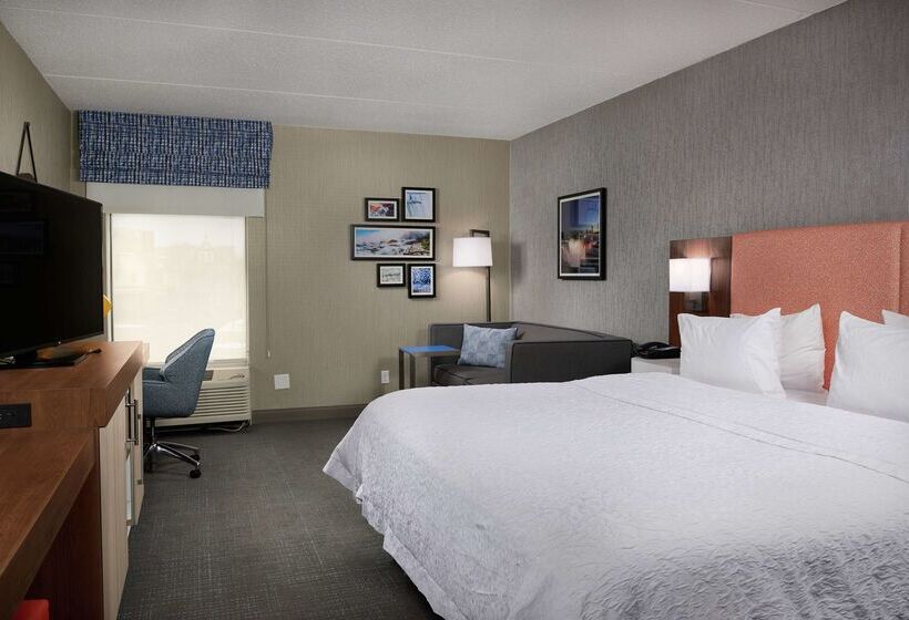 هتل Hampton Inn Niagara Falls