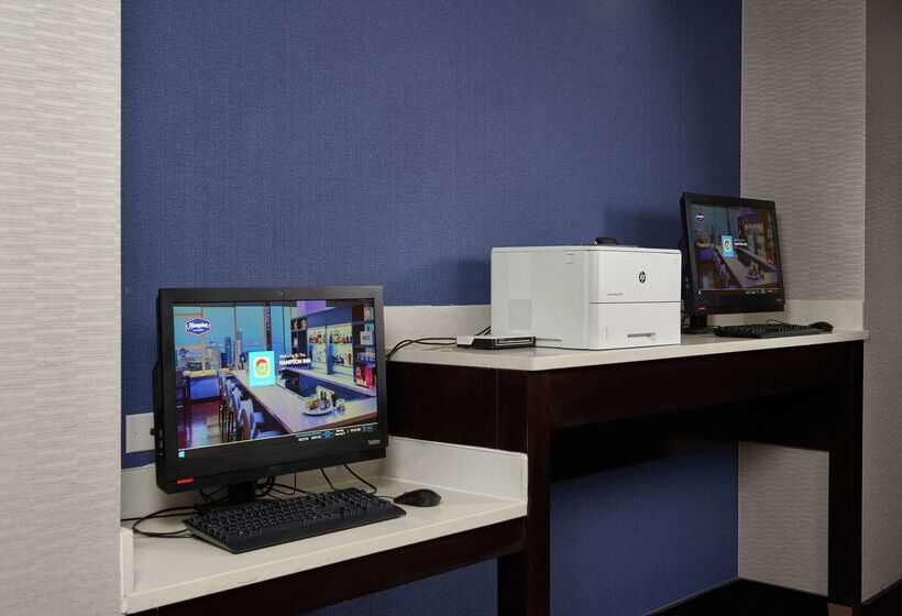 בית מלון כפרי Hampton Inn Niagara Falls