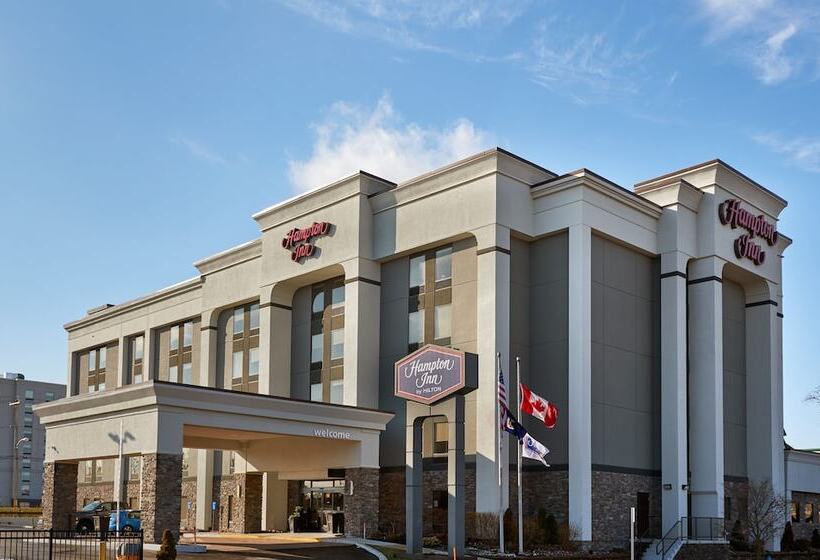 בית מלון כפרי Hampton Inn Niagara Falls
