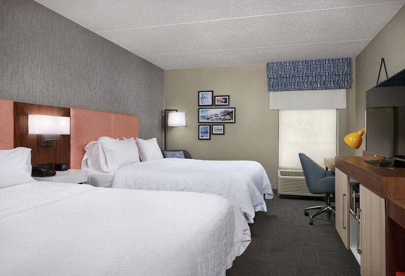 בית מלון כפרי Hampton Inn Niagara Falls