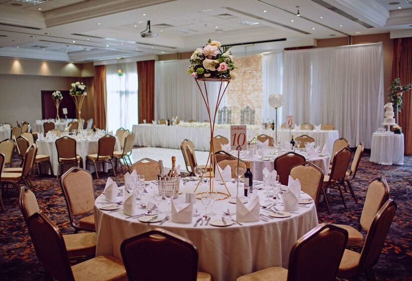 בית מלון כפרי Doubletree By Hilton Belfast Templepatrick