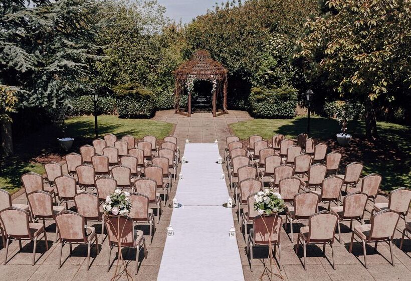 בית מלון כפרי Doubletree By Hilton Belfast Templepatrick