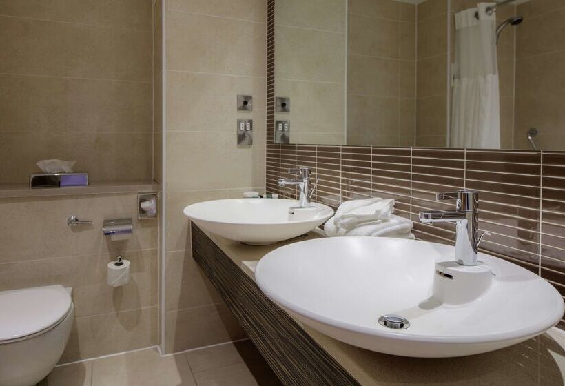 בית מלון כפרי Doubletree By Hilton Belfast Templepatrick