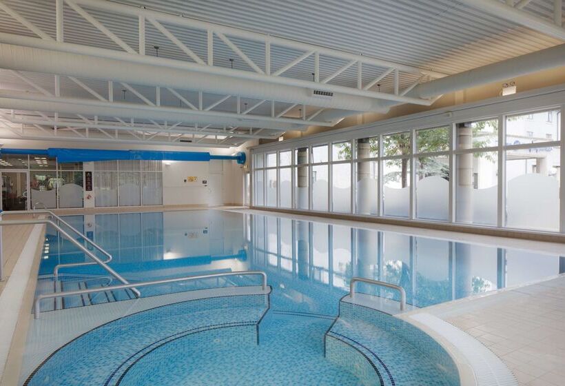 בית מלון כפרי Doubletree By Hilton Belfast Templepatrick