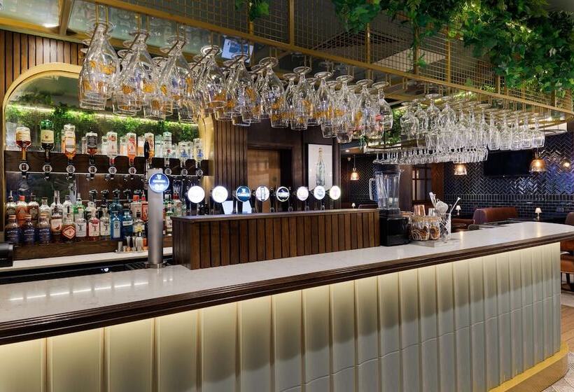 בית מלון כפרי Doubletree By Hilton Belfast Templepatrick