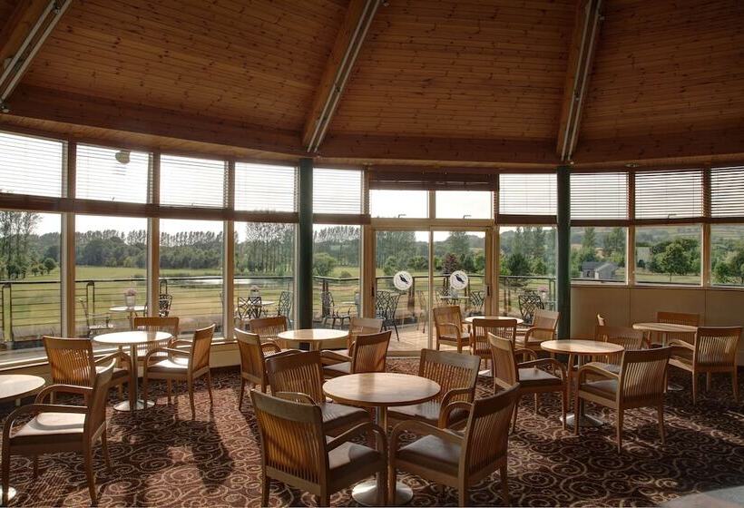 בית מלון כפרי Doubletree By Hilton Belfast Templepatrick