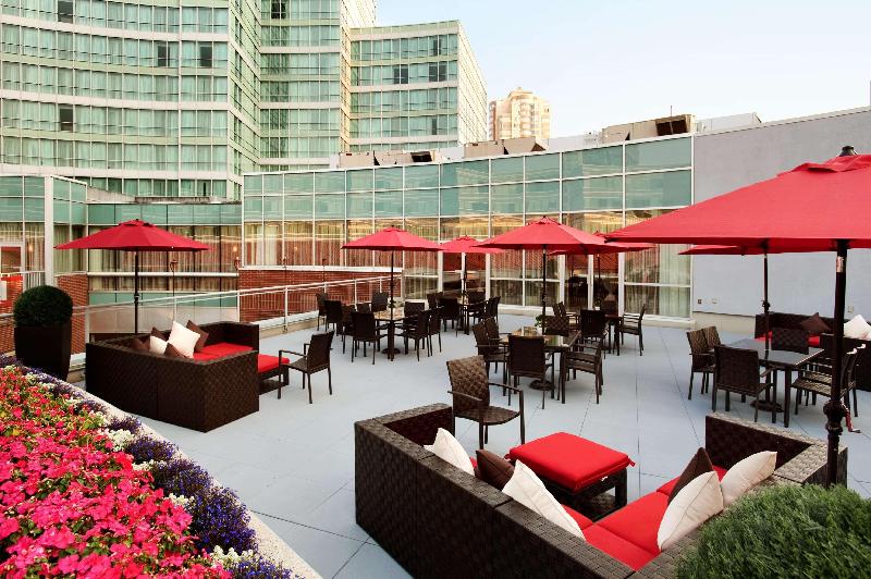 בית מלון כפרי Hilton Vancouver Metrotown