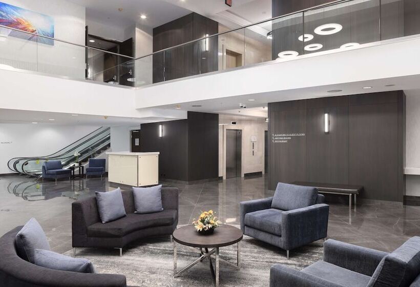 בית מלון כפרי Hilton Vancouver Metrotown