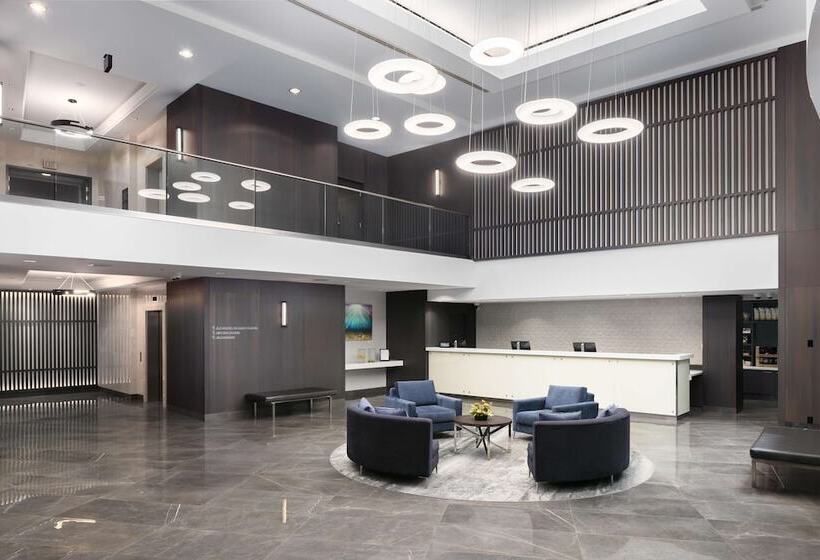 בית מלון כפרי Hilton Vancouver Metrotown