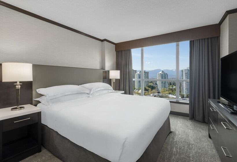 בית מלון כפרי Hilton Vancouver Metrotown