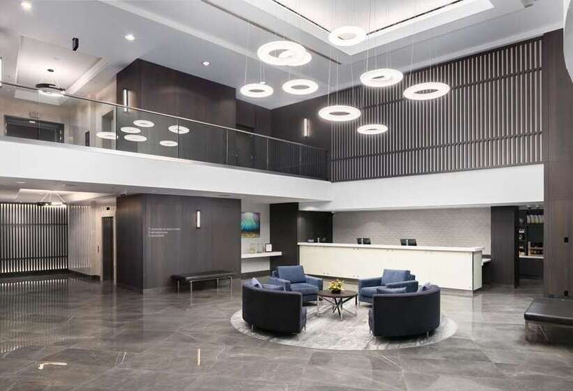 בית מלון כפרי Hilton Vancouver Metrotown