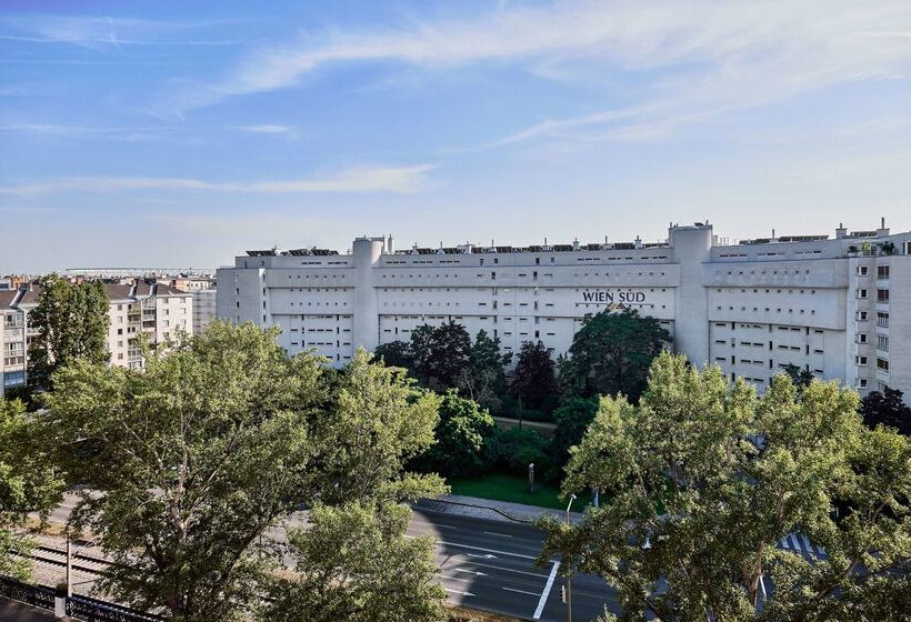 هتل Hilton Vienna Waterfront