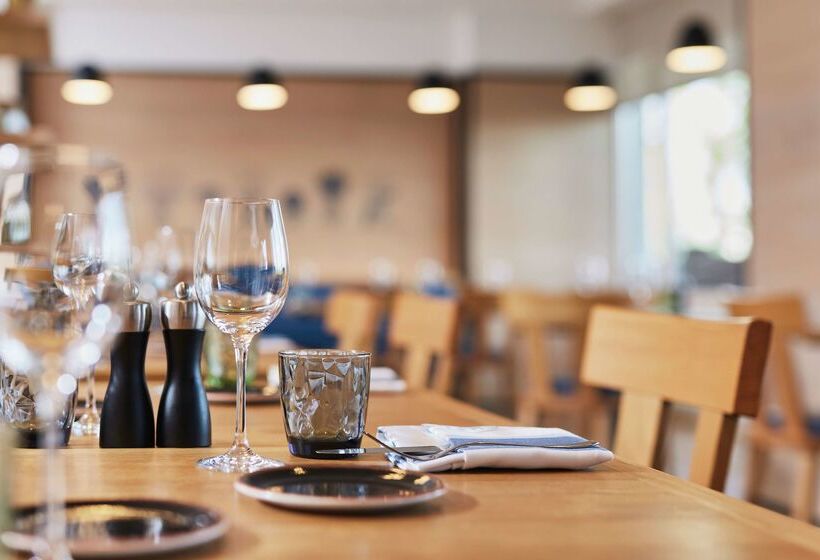 هتل Hilton Vienna Waterfront