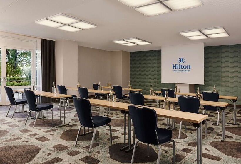 هتل Hilton Vienna Waterfront
