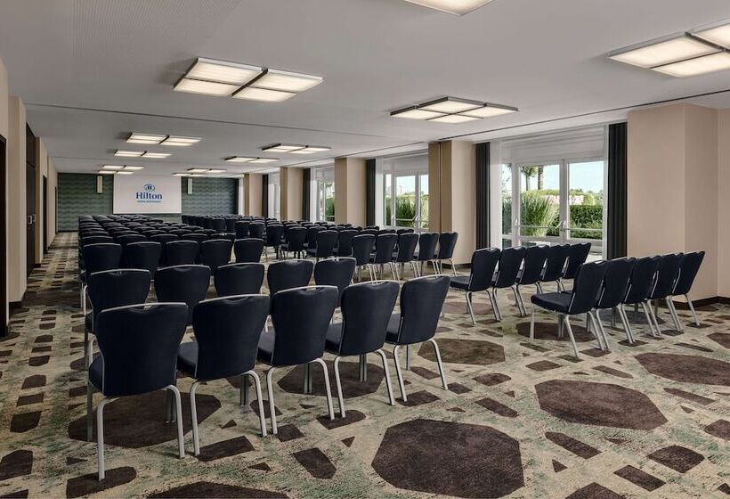 هتل Hilton Vienna Waterfront