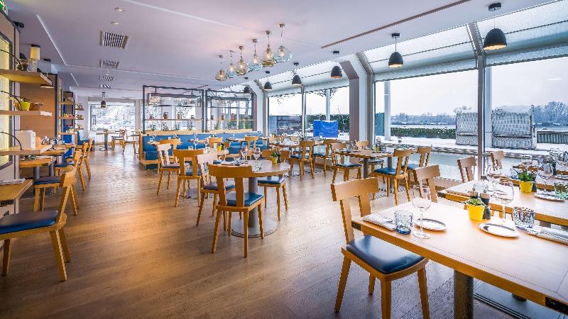 هتل Hilton Vienna Waterfront