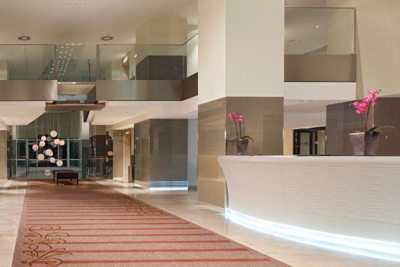 هتل Hilton Vienna Waterfront