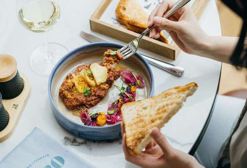 هتل Hilton Vienna Waterfront