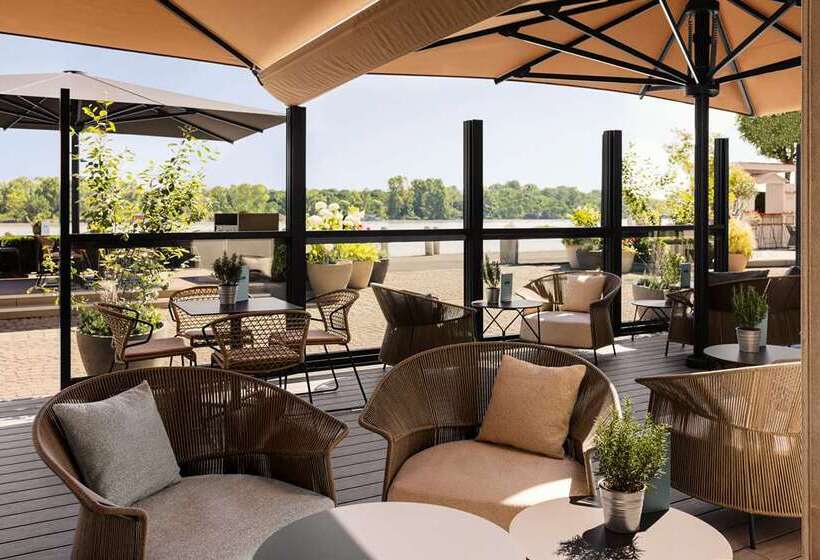 هتل Hilton Vienna Waterfront