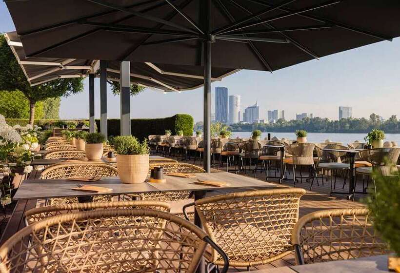 هتل Hilton Vienna Waterfront