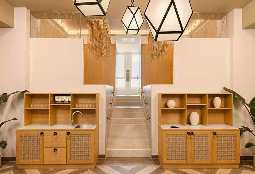 هتل Hilton Vienna Waterfront