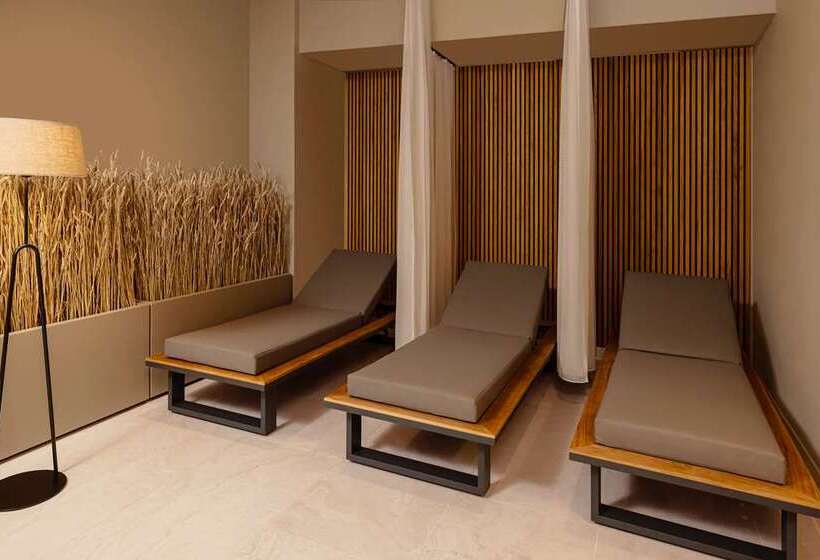 هتل Hilton Vienna Waterfront