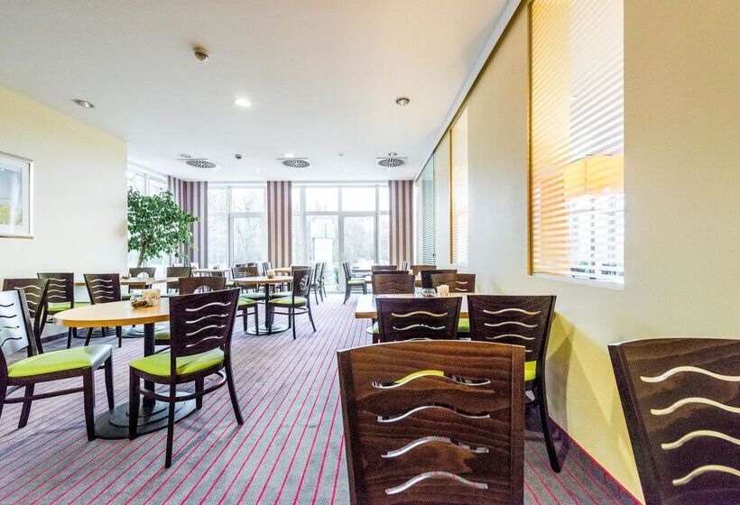 酒店 Holiday Inn Express Frankfurt Airport, An Ihg