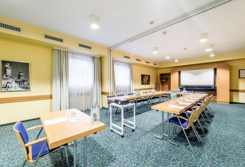 酒店 Holiday Inn Express Frankfurt Airport, An Ihg