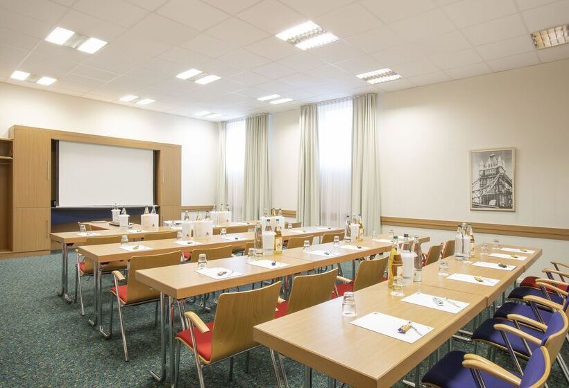 酒店 Holiday Inn Express Frankfurt Airport, An Ihg