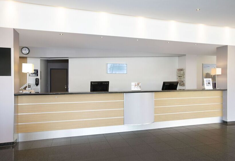 酒店 Holiday Inn Express Frankfurt Airport, An Ihg