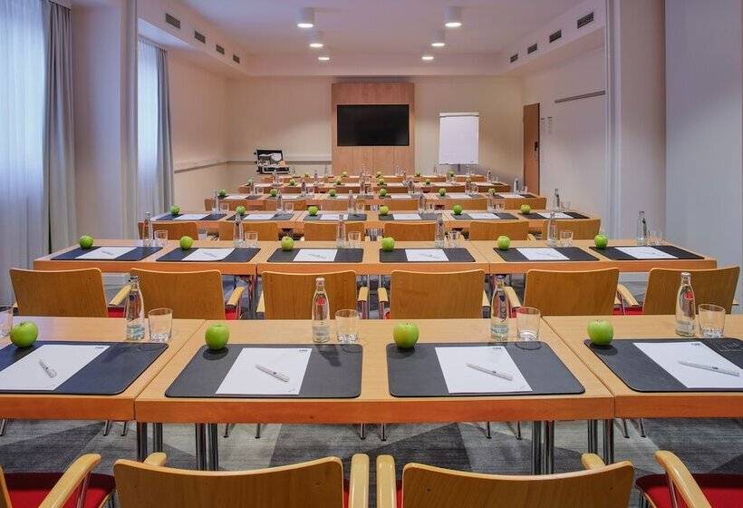 酒店 Holiday Inn Express Frankfurt Airport, An Ihg