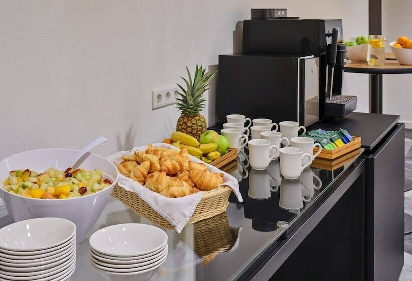 酒店 Holiday Inn Express Frankfurt Airport, An Ihg