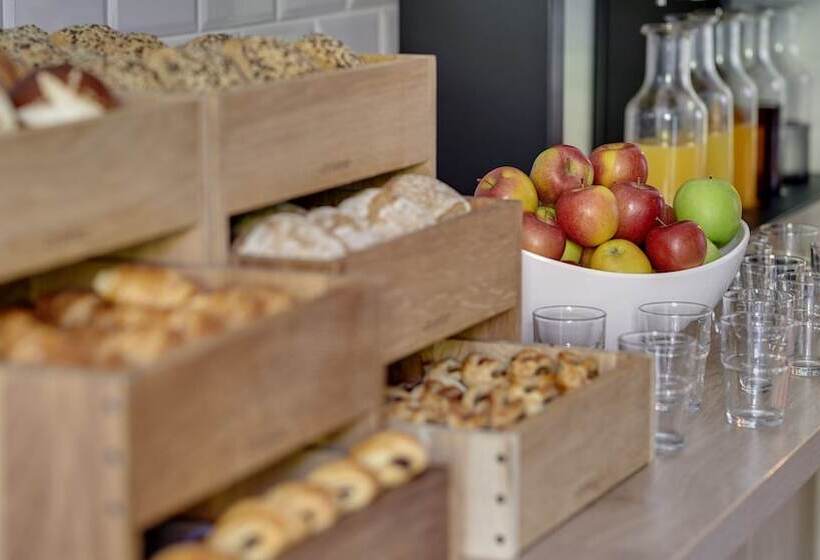 酒店 Holiday Inn Express Frankfurt Airport, An Ihg