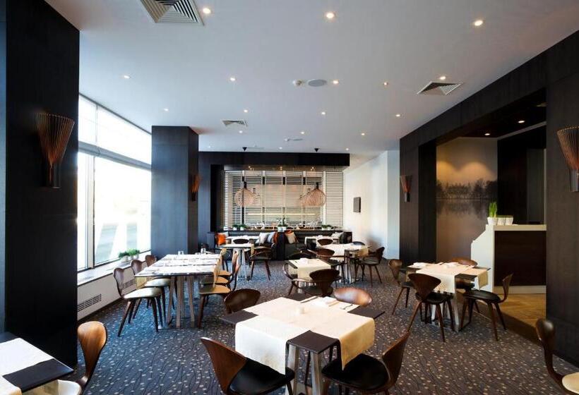 هتل Holiday Inn Vilnius, An Ihg