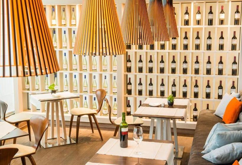 هتل Holiday Inn Vilnius, An Ihg