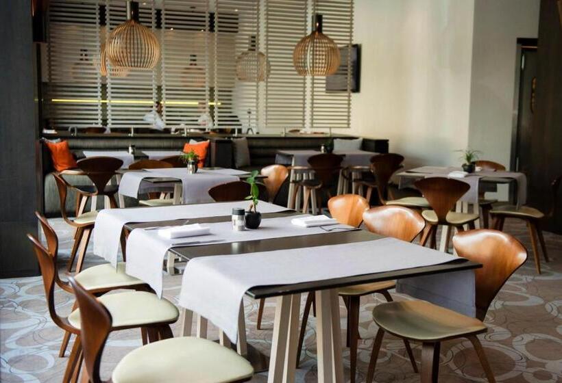 هتل Holiday Inn Vilnius, An Ihg