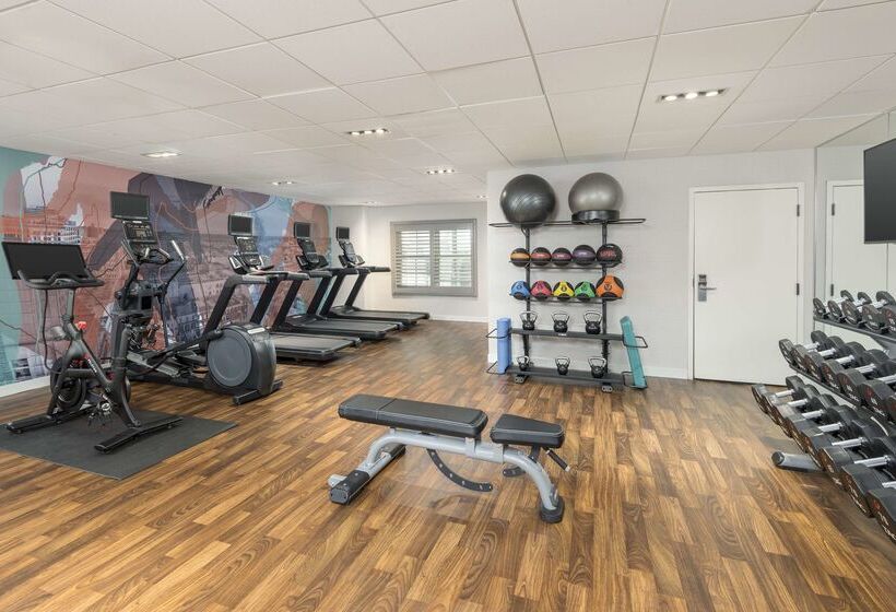 هتل Homewood Suites By Hilton New Orleans