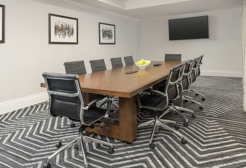 هتل Homewood Suites By Hilton New Orleans