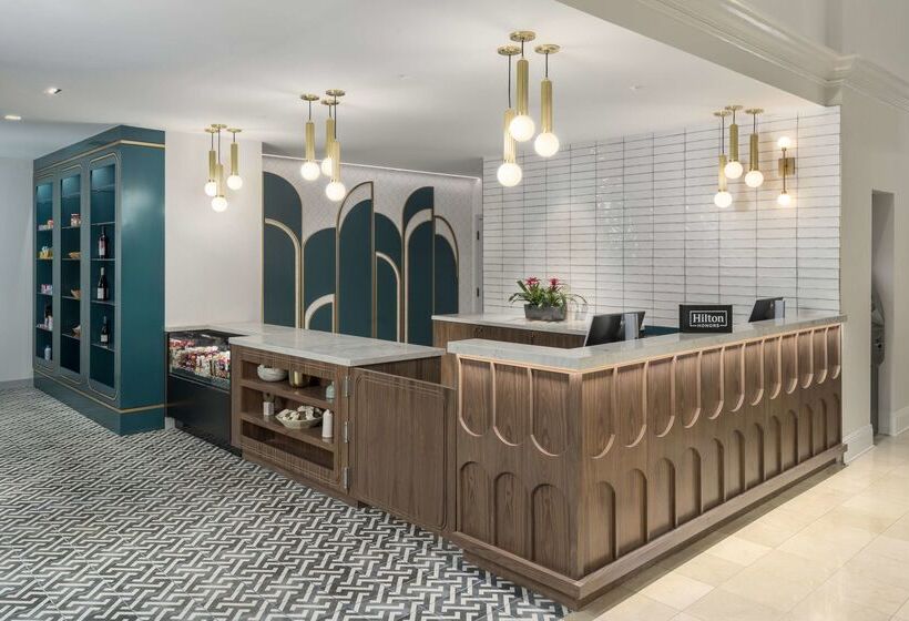 هتل Homewood Suites By Hilton New Orleans