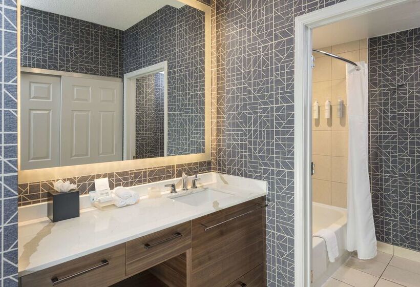 هتل Homewood Suites By Hilton New Orleans