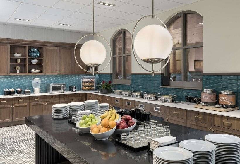 هتل Homewood Suites By Hilton New Orleans