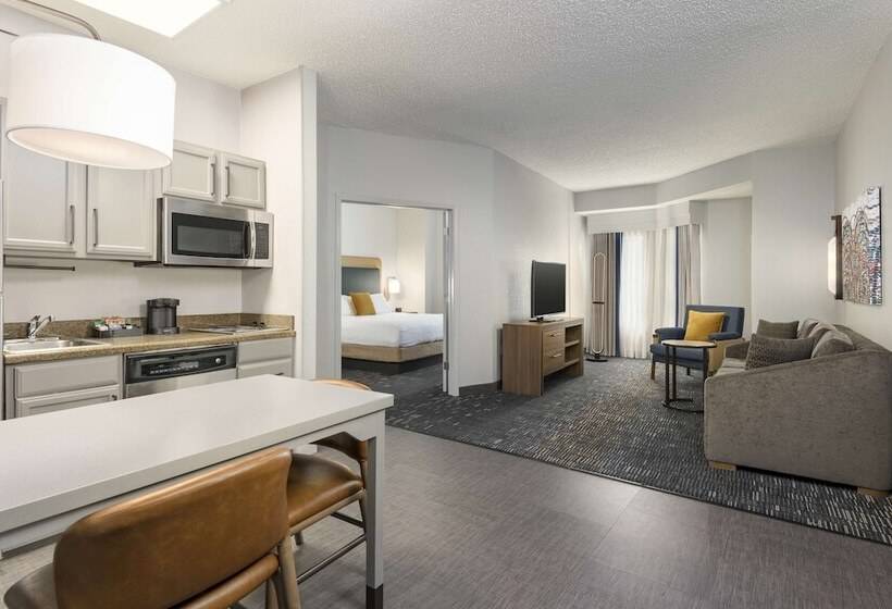 هتل Homewood Suites By Hilton New Orleans