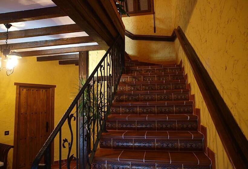 בית מלון כפרי Hostal El Cerro  Only Adults