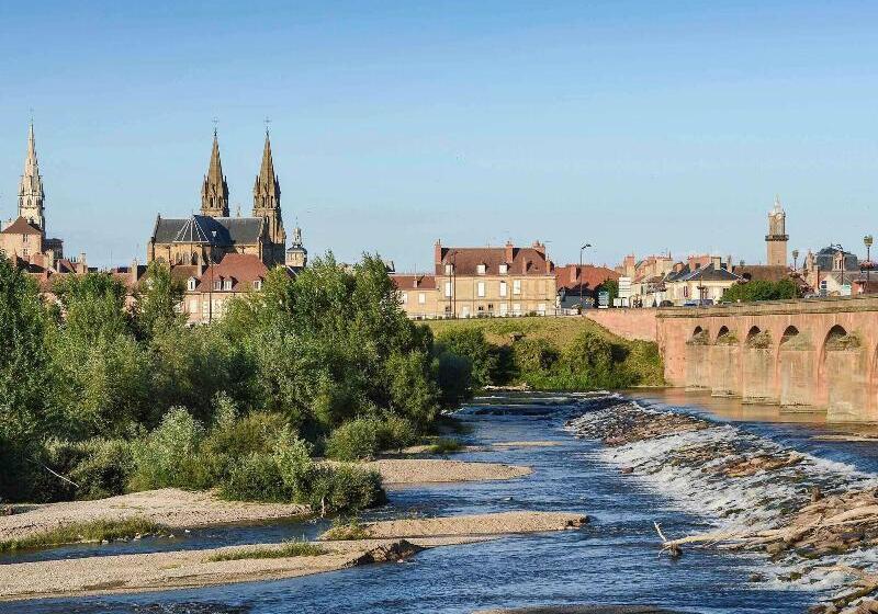 ホテル Ibis Budget Laval