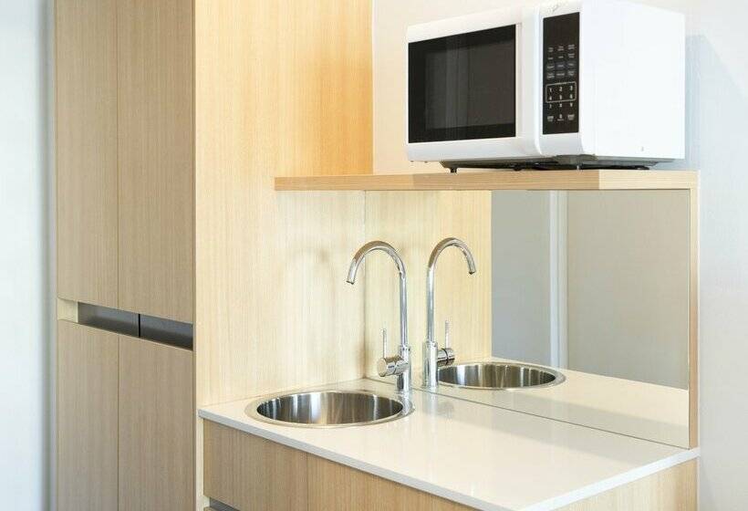 Отель Ibis Styles Sydney Central