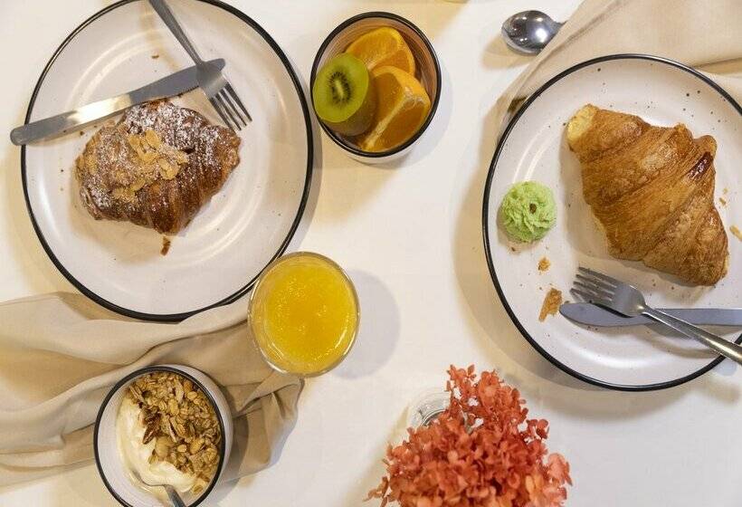 Отель Ibis Styles Sydney Central